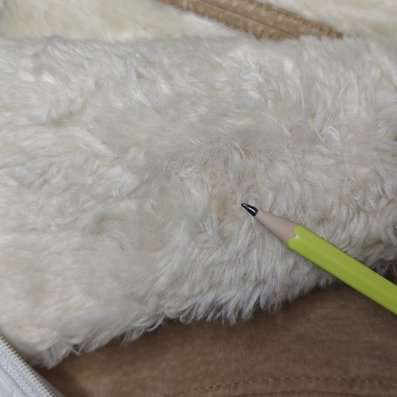 Suede winter coat - 3/4 length size medium. Vintage /Y2K - Picture 9 of 9